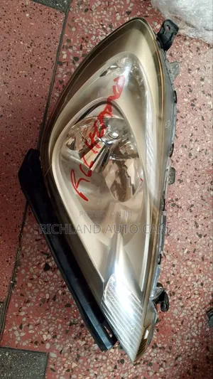 Headlight Honda Fit Jazz 2012