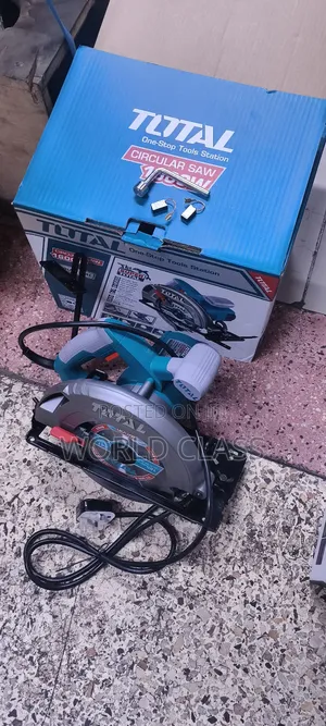 Commercial 1600w Total Circular Saw