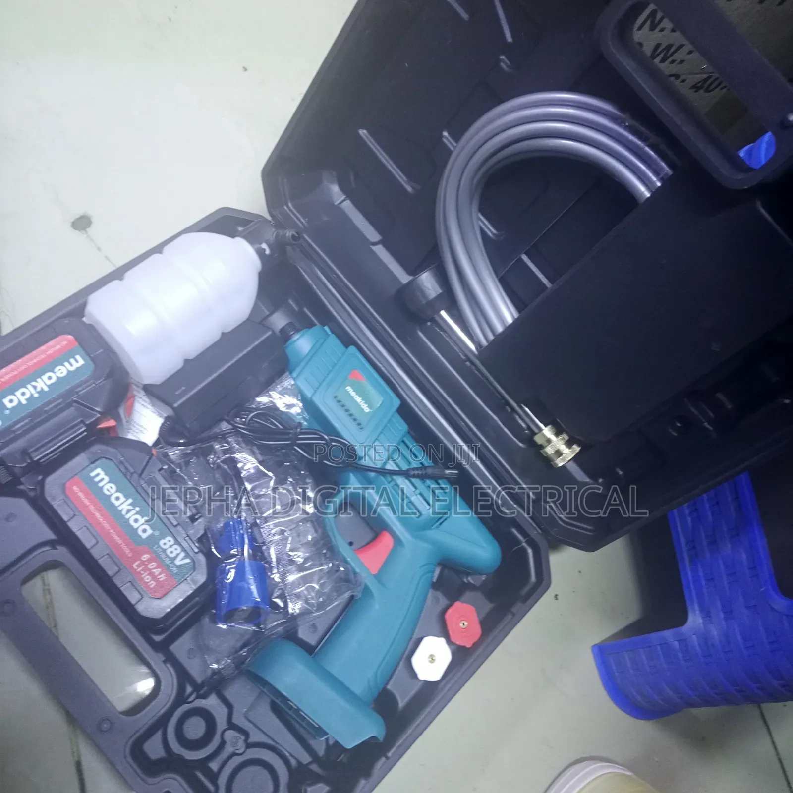 Cordless Meakida Car Wash  Rechargeable Machine