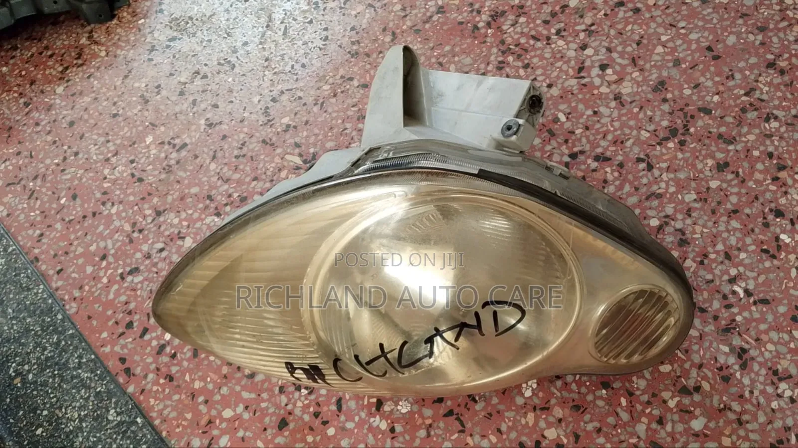 Headlight Duet/Daihatsu Storia M100