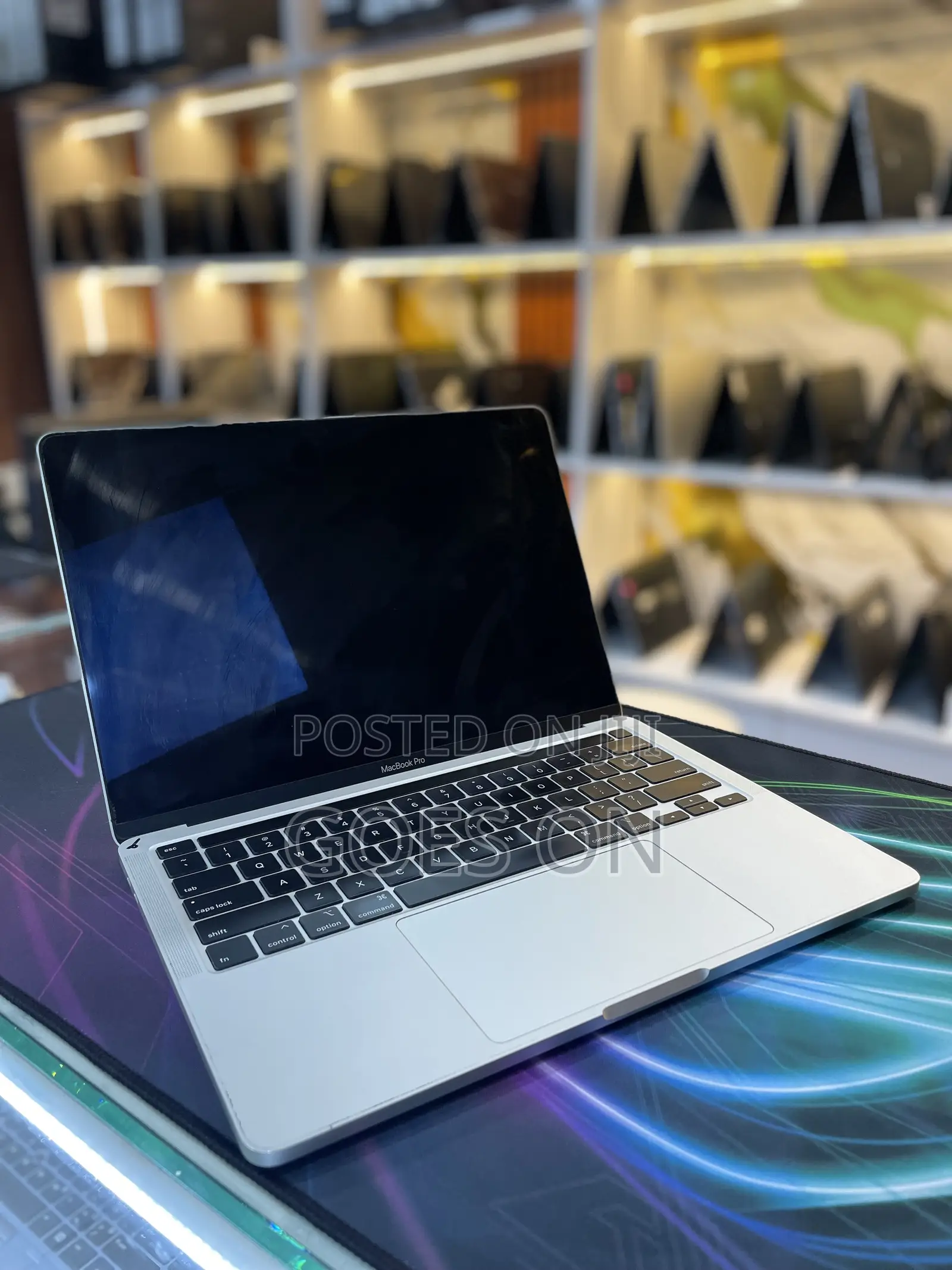 Laptop Apple MacBook Pro 32GB Intel Core I7 SSD 512GB