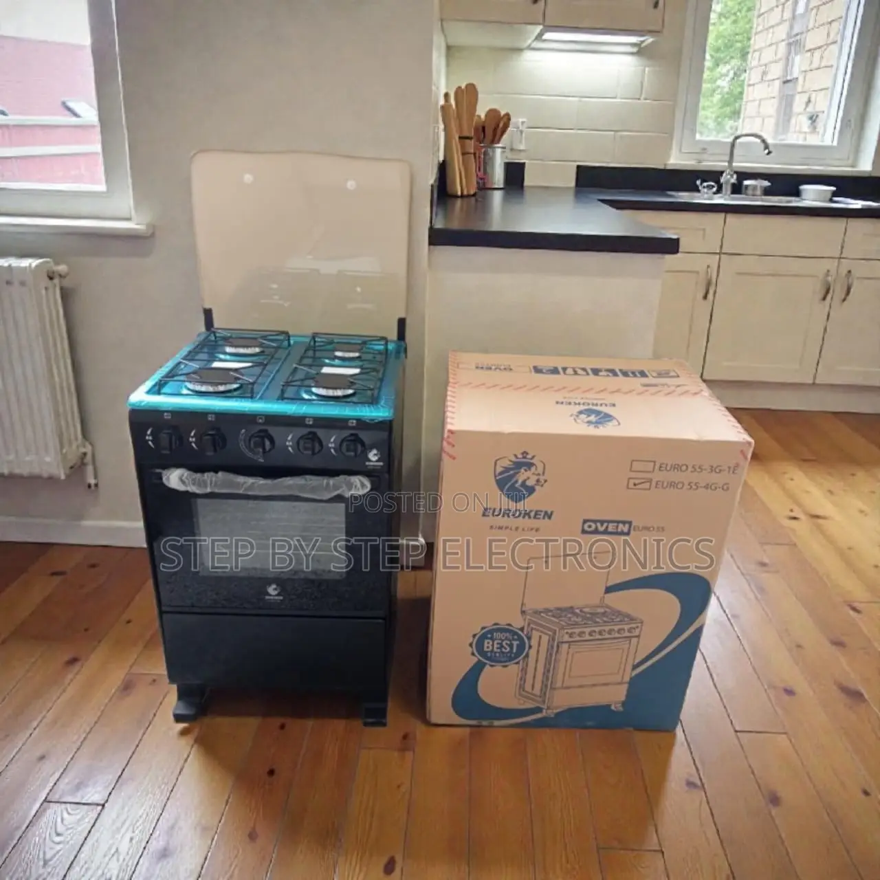 4-Burner Free Standing Cooker With Gas Oven and Multi-Function Oven