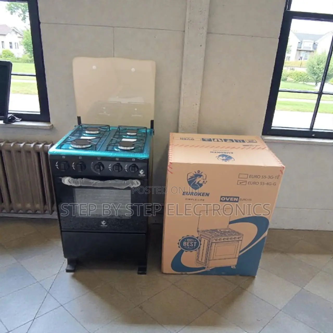 New Free Standing Cooker With Gas Oven and 4 Electric Ignition Burners