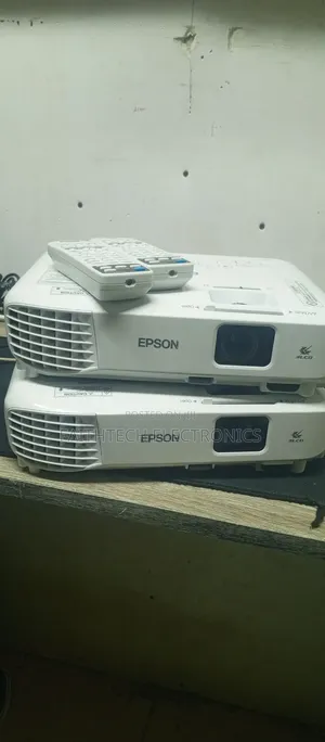 Refurbished Epson Projector – Super Bright Affordable