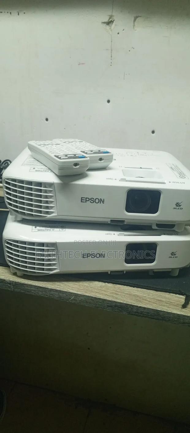 Refurbished Epson Projector – Super Bright Affordable