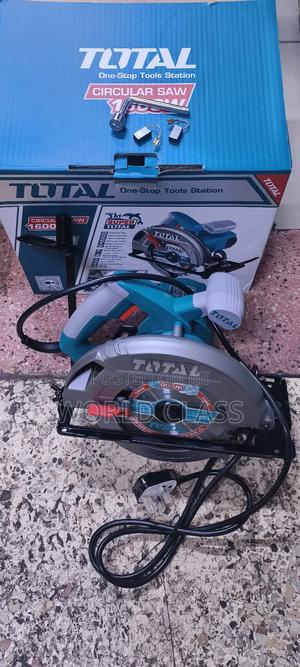 Powerful Total 1600w Circular Saw - thumbnail 2