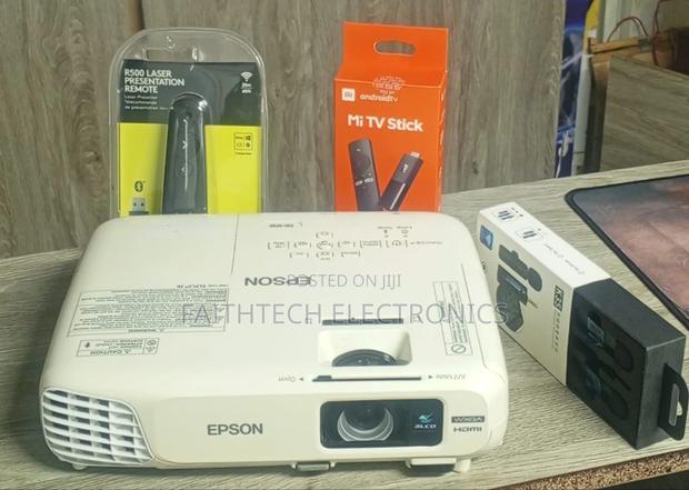 Refurbished Clean S05 Projector – Long Lamp Life - thumbnail 2