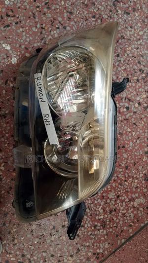 Headlight Toyota Rumion - main view