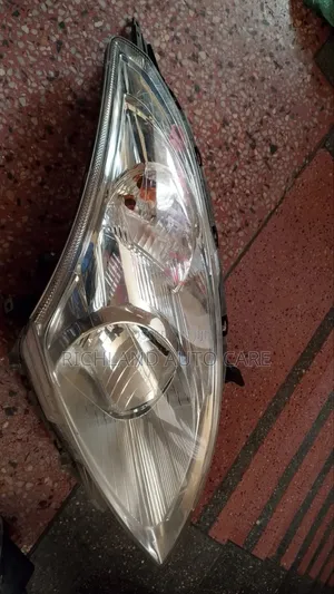 Headlight Suzuki Baleno