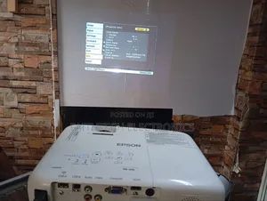 High Brightness Refurbished Projector – Ideal for Large Rooms