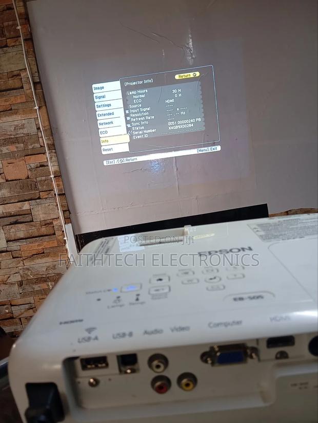 High Brightness Refurbished Projector – Ideal for Large Rooms - thumbnail 2