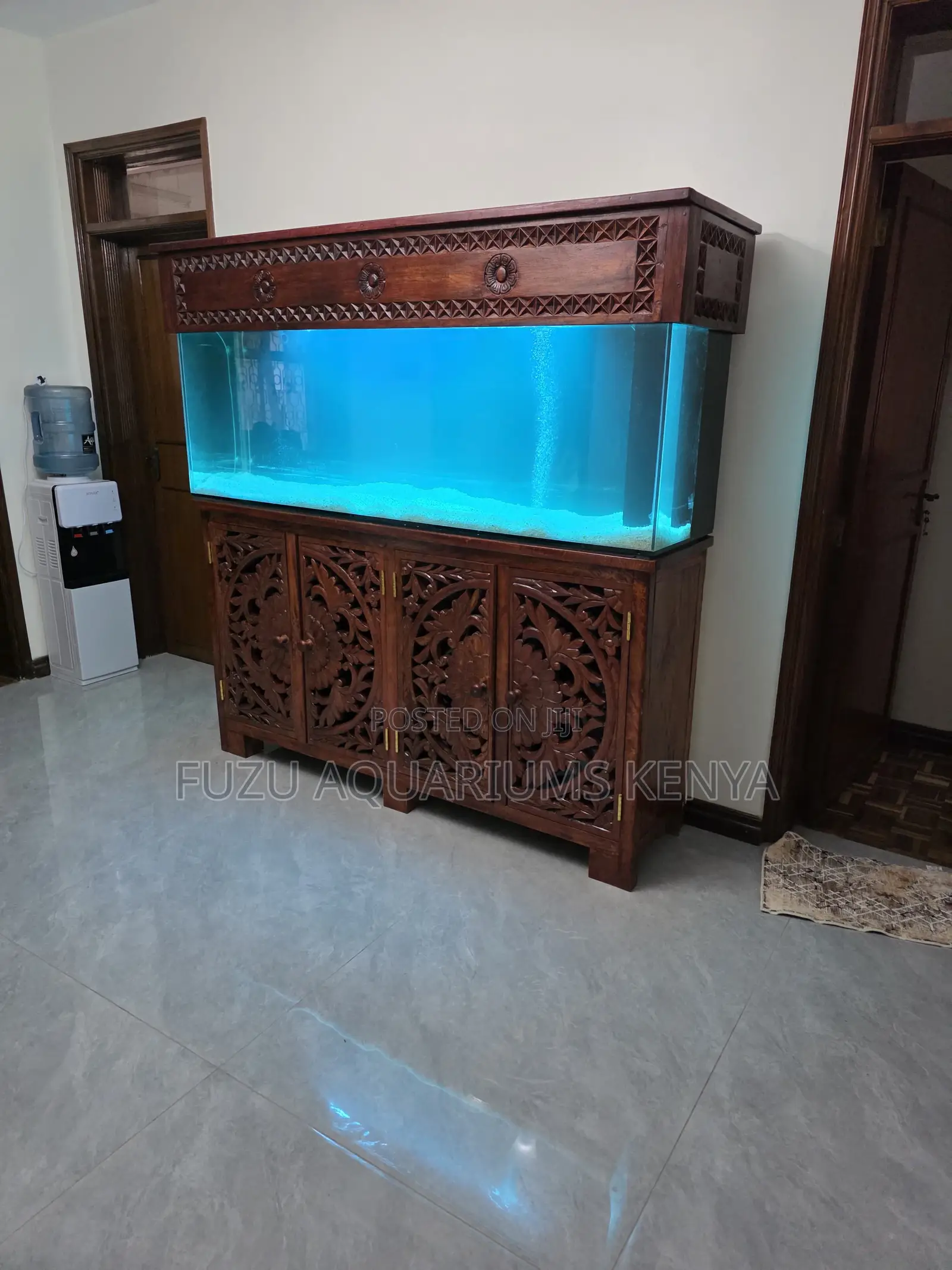 7ft Carved Wood Aquarium – Fish, Plants, Lights Food Included