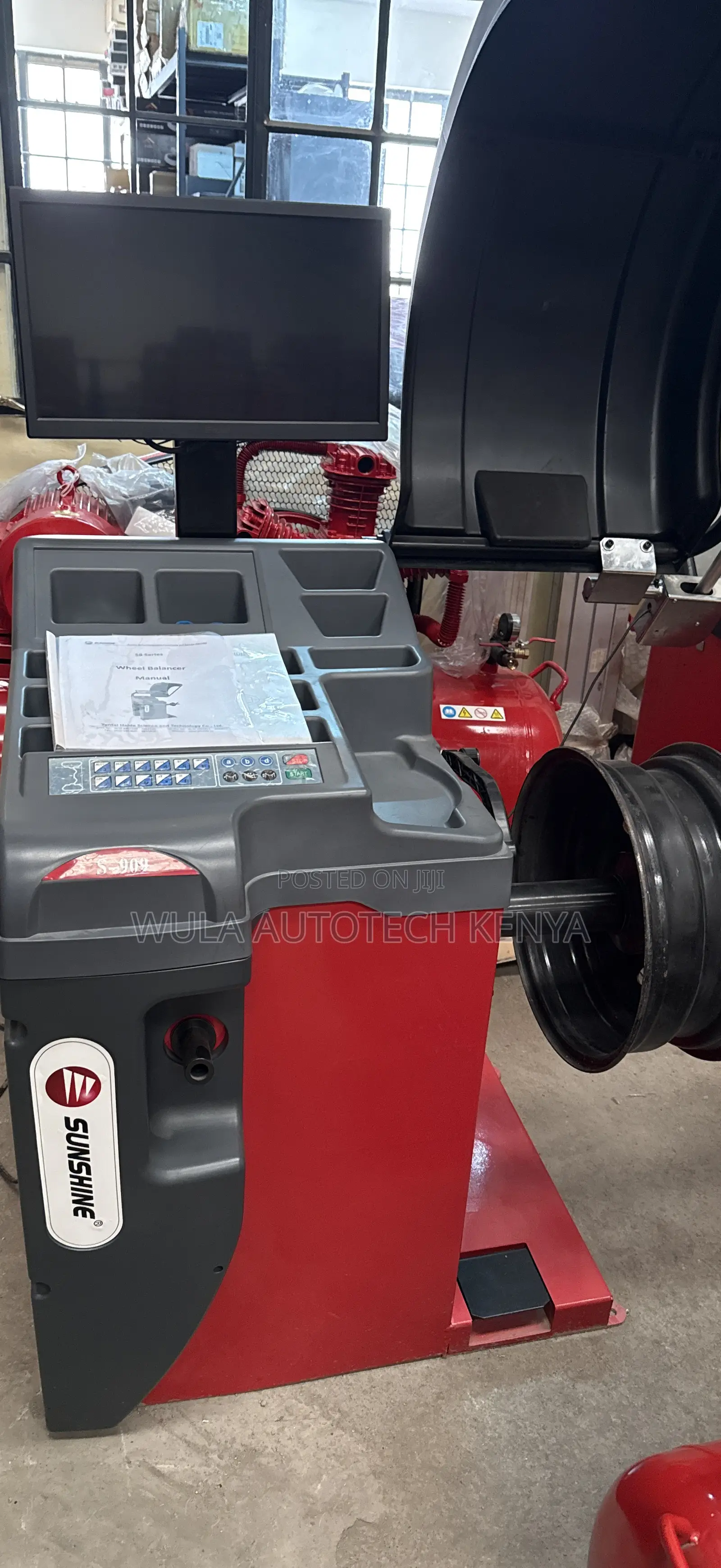 Commercial Tyre Balancer Machine for Garage Workshop