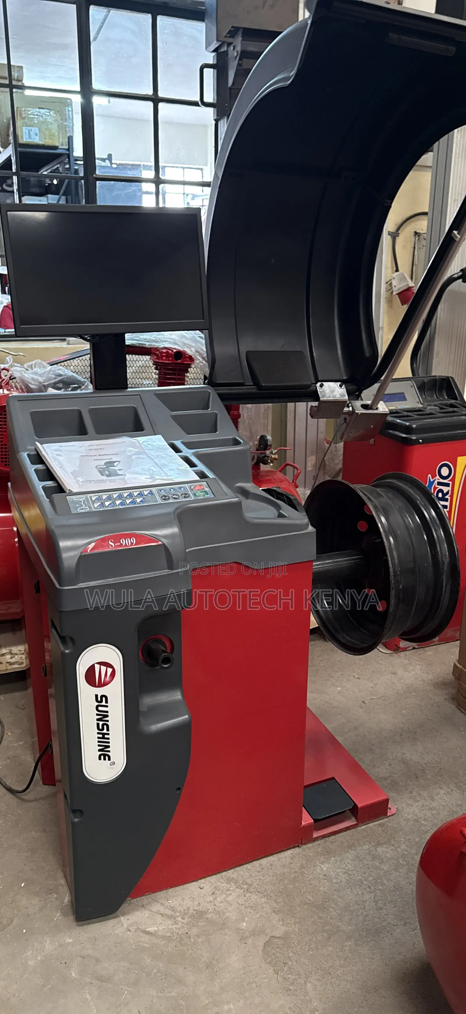 Commercial Tyre Balancer Machine for Garage Workshop