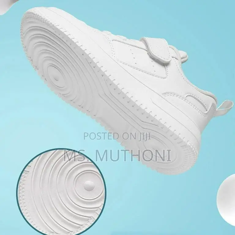 Black / White Kids Quality Unisex Sneakers* *Sizes: 26 - 38*