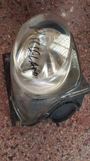 Headlight Nissan Juke
