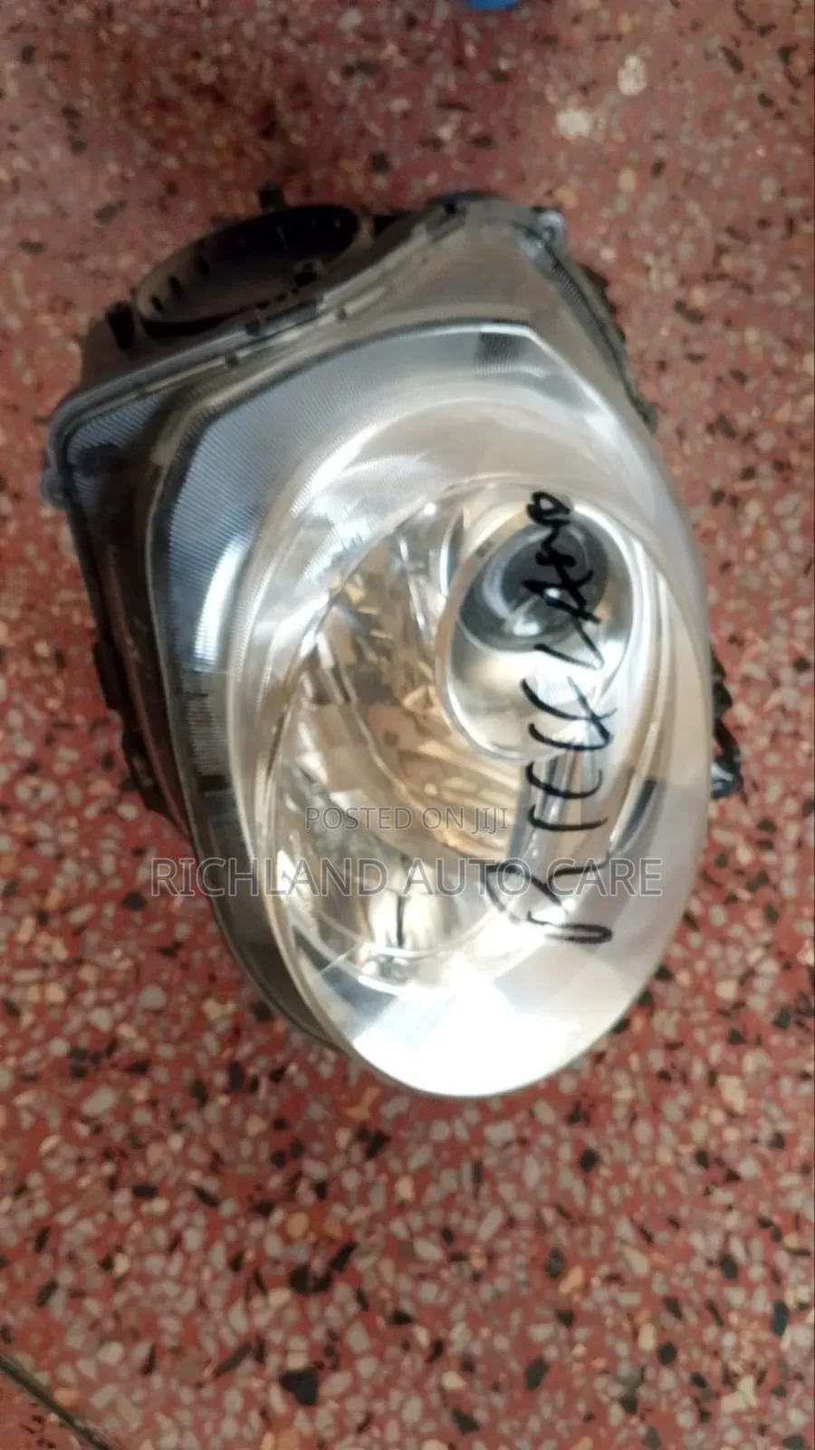 Headlight Nissan Juke
