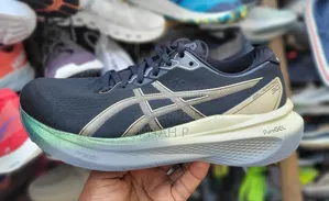 Sneakers, Sport Shoes