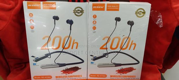 200h Necklace Wireless Earphones - main view