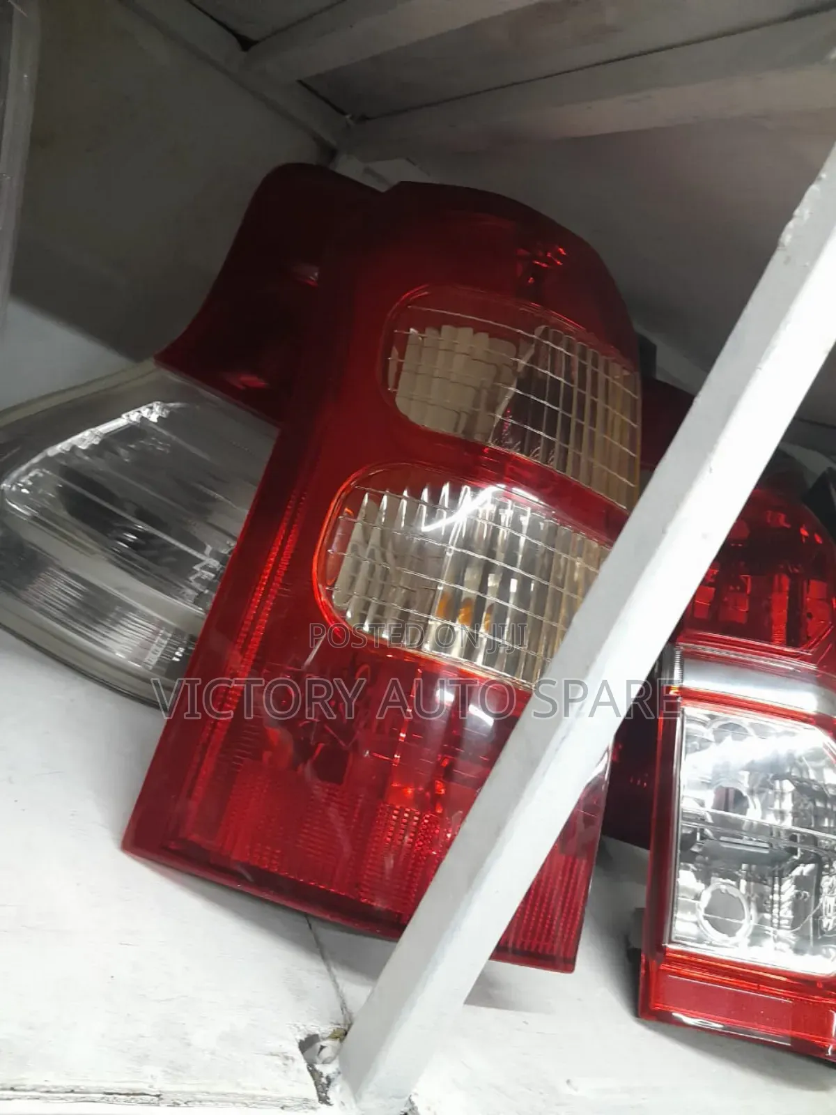 Succeed Taillight
