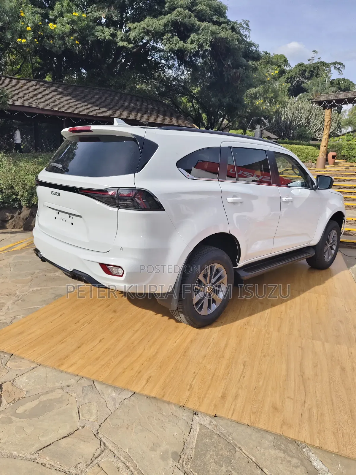 New Isuzu MU-X 2025 White