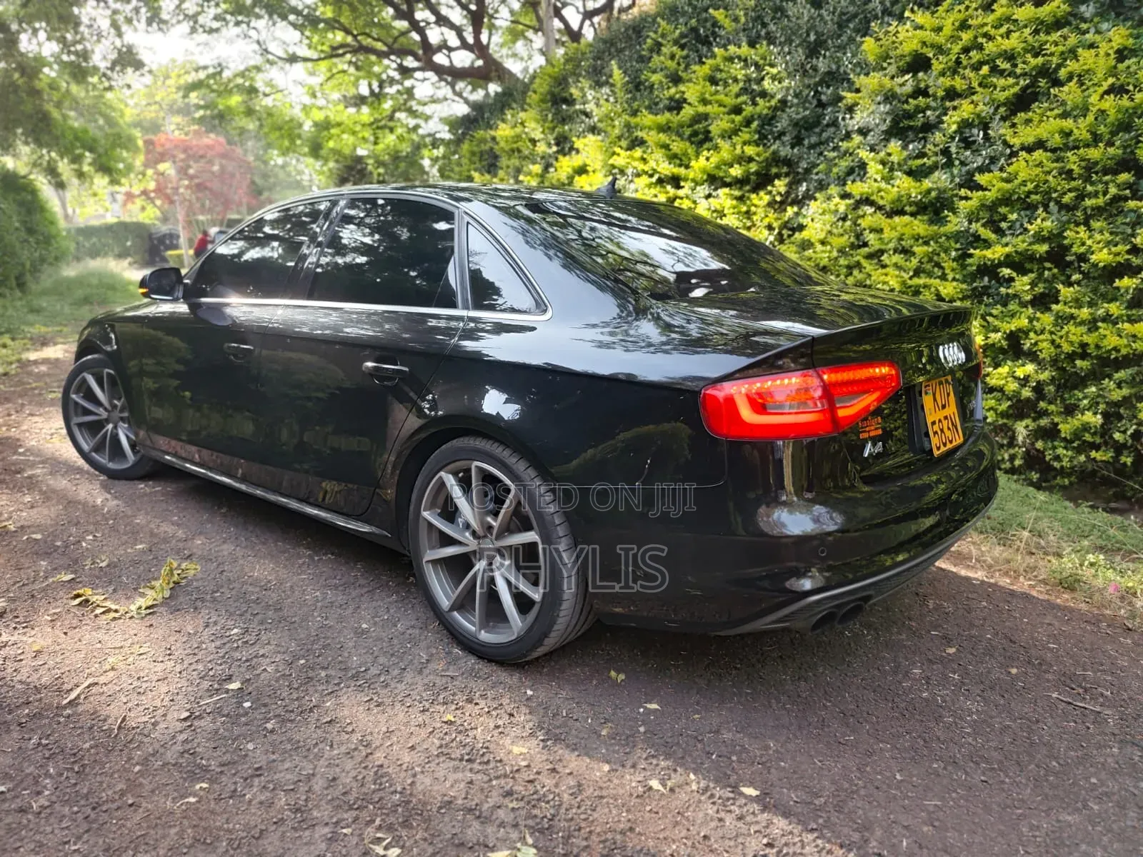 Audi A4 2.0T Premium FWD FrontTrak 2016 Black