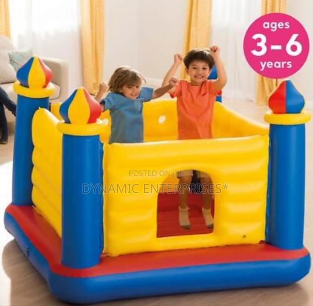 Jump-O-Lene Castle Bouncer. - main view