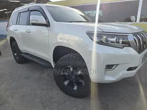 Toyota Land Cruiser Prado 2018 White