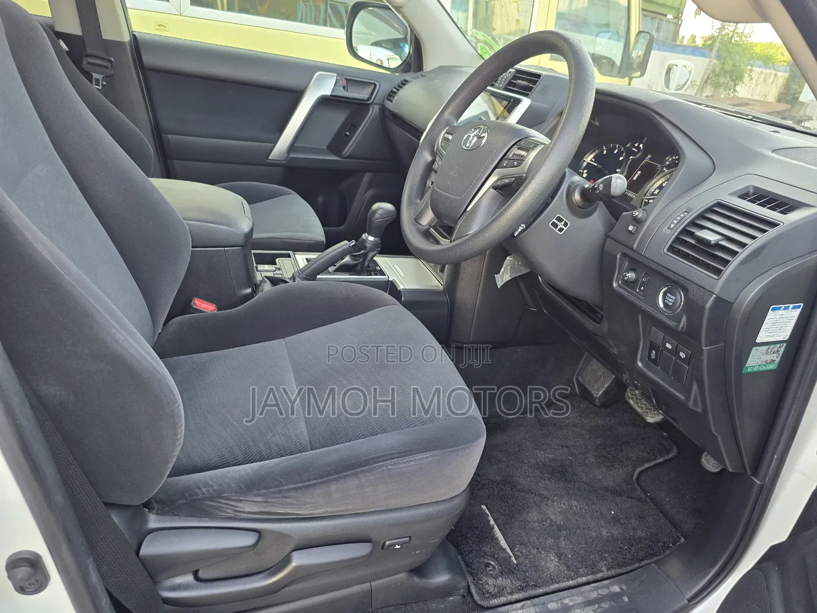 Toyota Land Cruiser Prado 2018 White