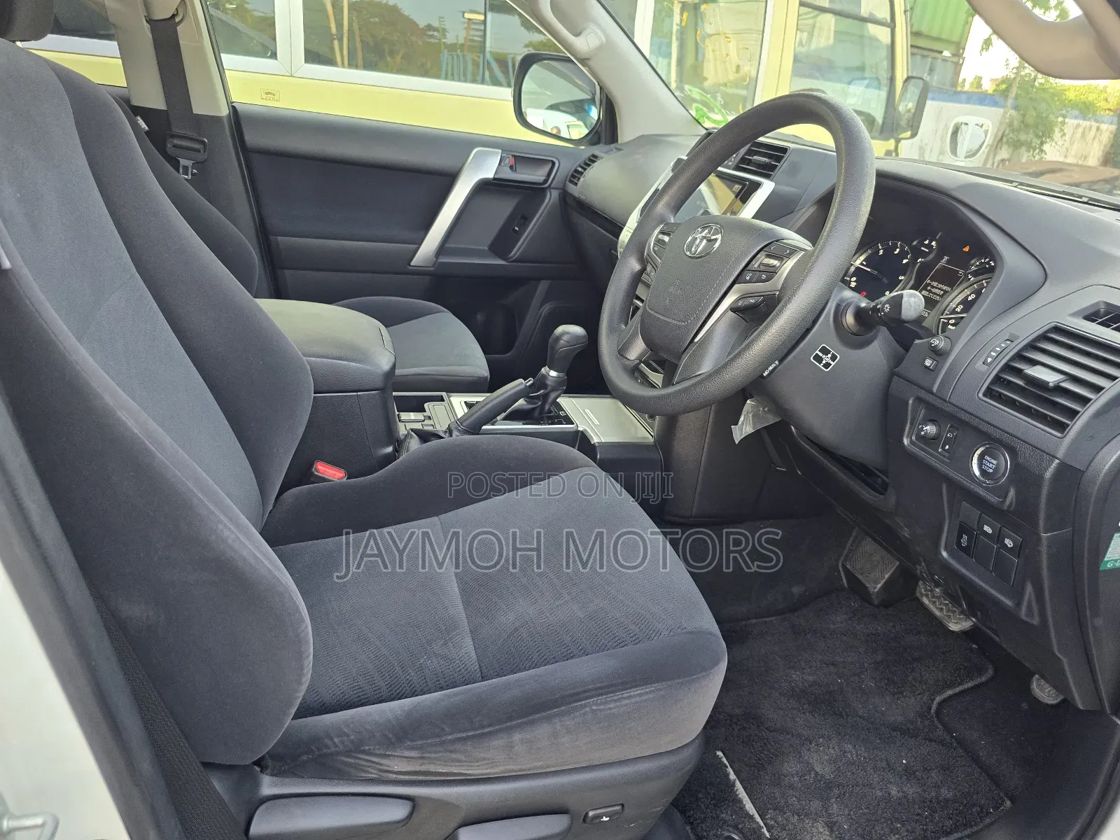 Toyota Land Cruiser Prado 2018 White