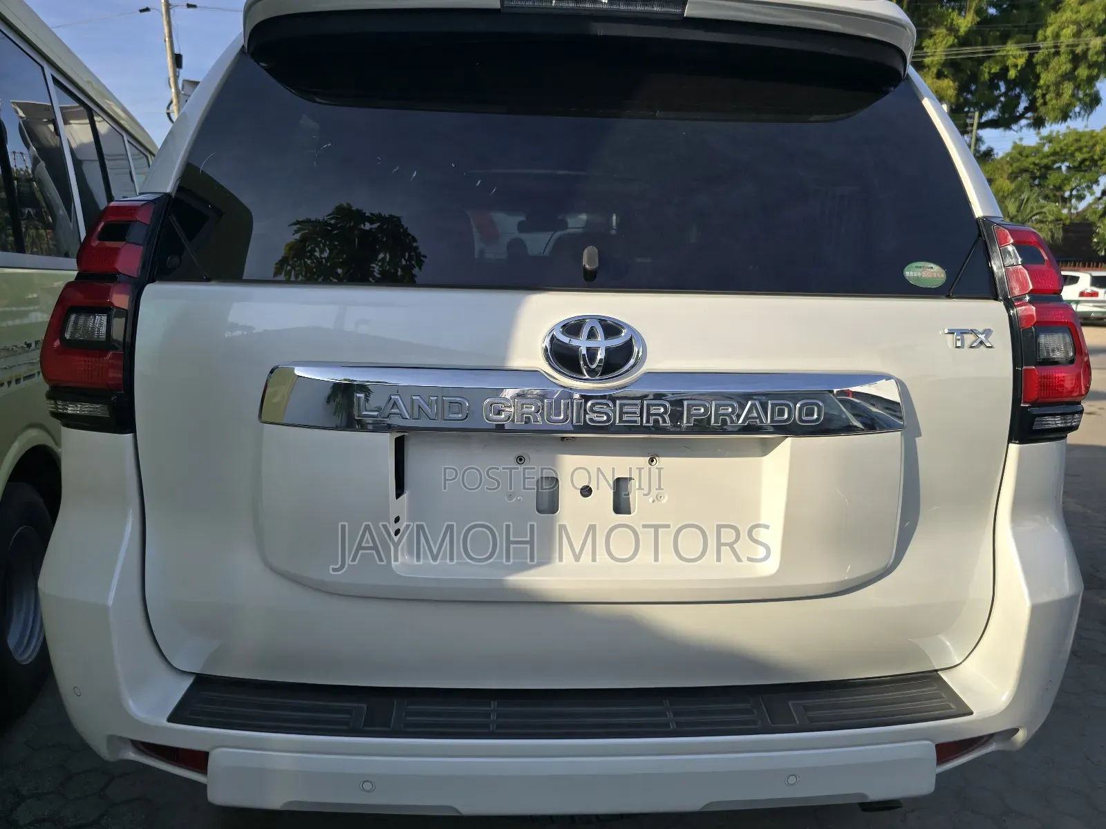 Toyota Land Cruiser Prado 2018 White
