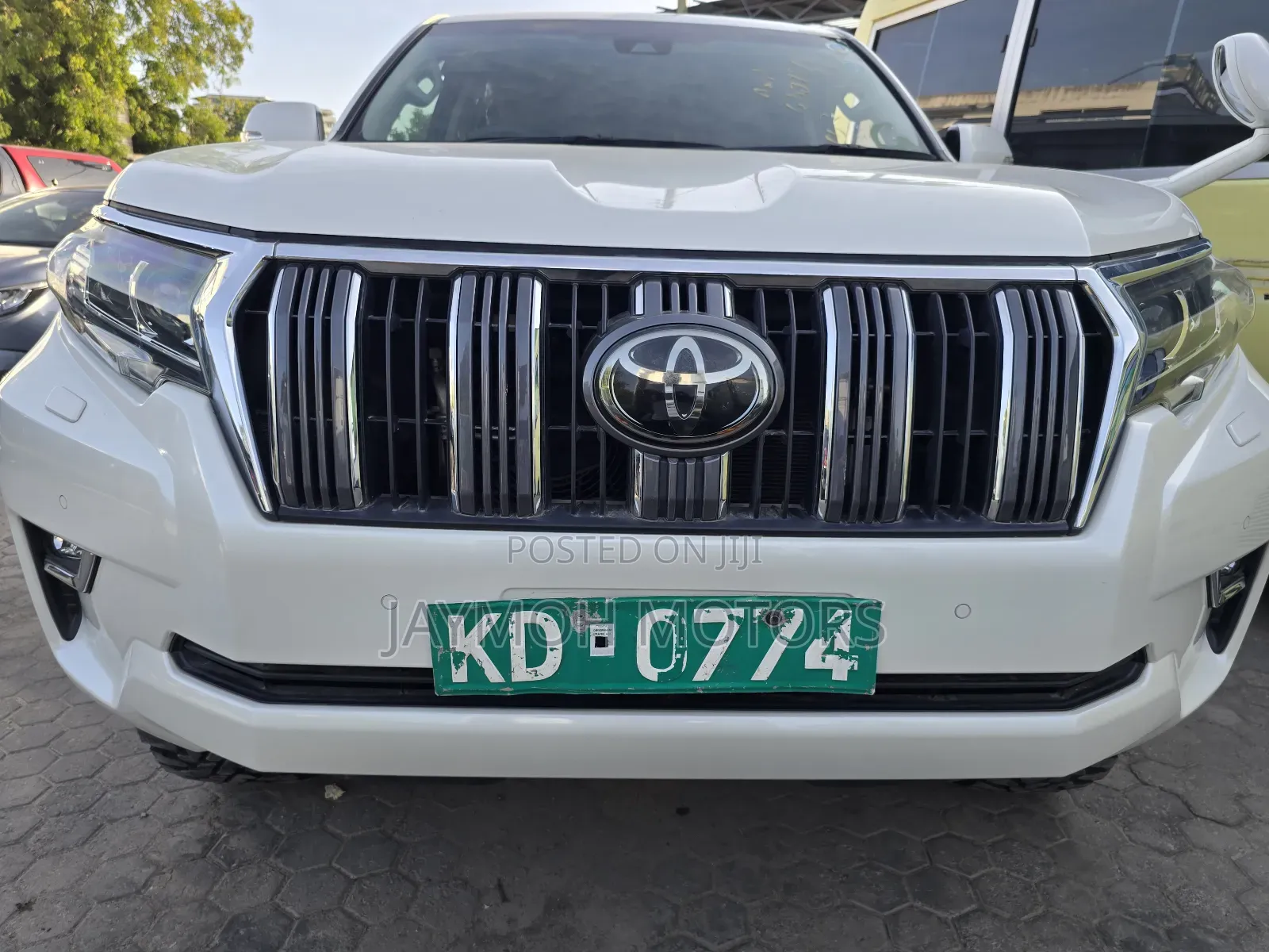 Toyota Land Cruiser Prado 2018 White