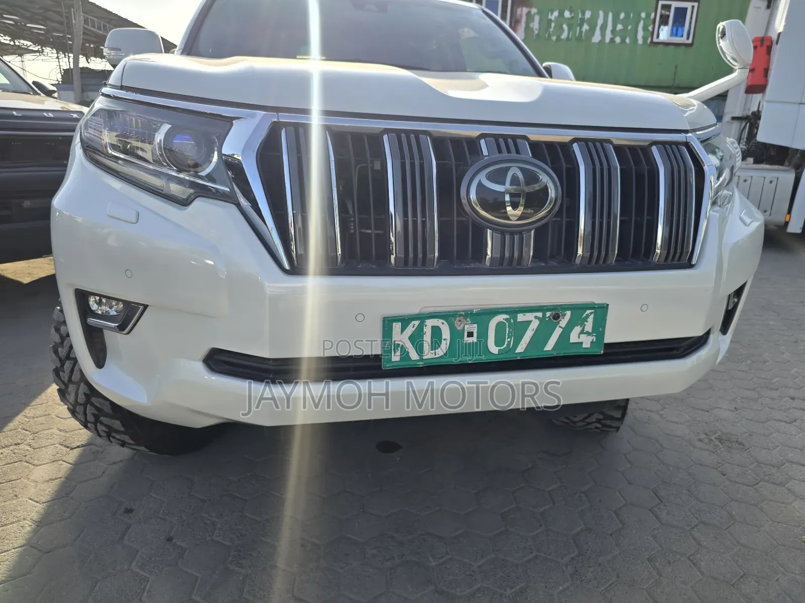 Toyota Land Cruiser Prado 2018 White