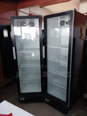 Spacious 450 Litres Display