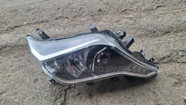 Prado 150 Headlight Xenon (Teardrop)