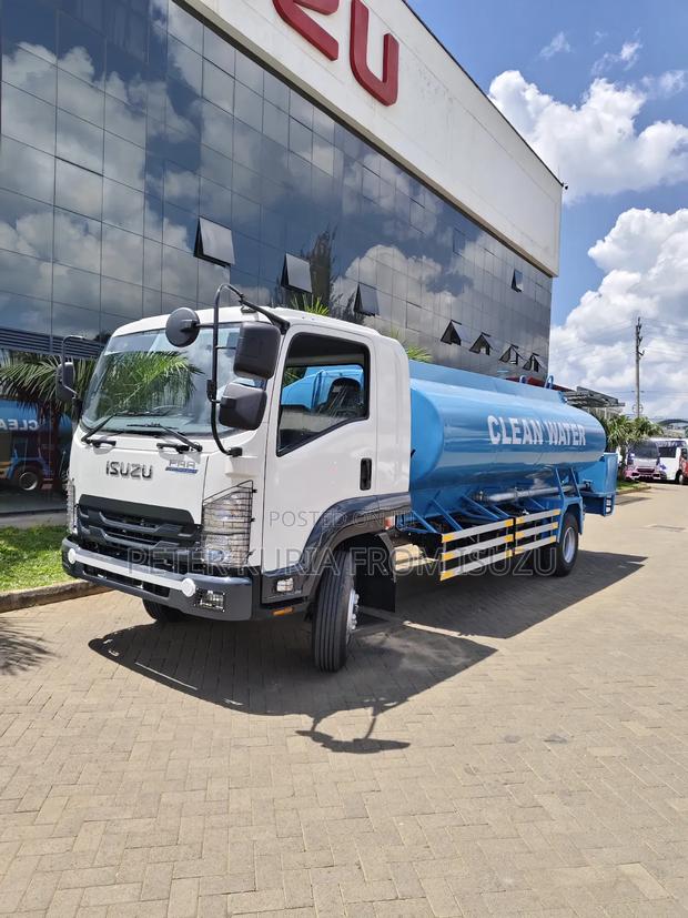 New Isuzu FRR With Water Tank - thumbnail 2