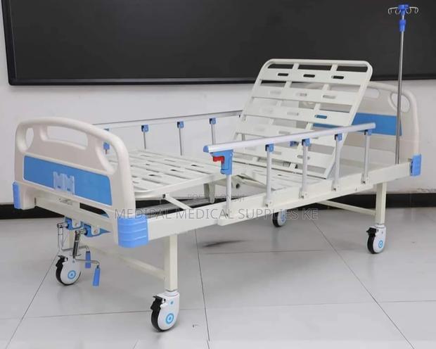 Double Crank Bed - main view