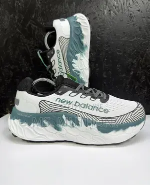 New Balance Fresh Foam X More Trail V3 Running Shoe Size : 40 - 45