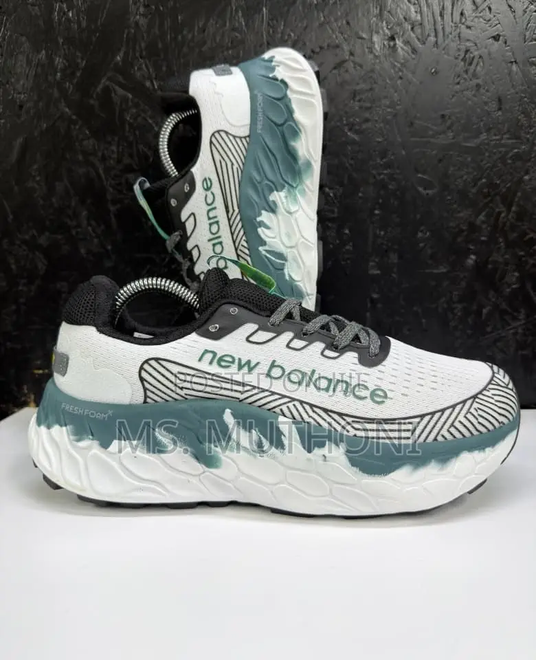 New Balance Fresh Foam X More Trail V3 Running Shoe Size : 40 - 45
