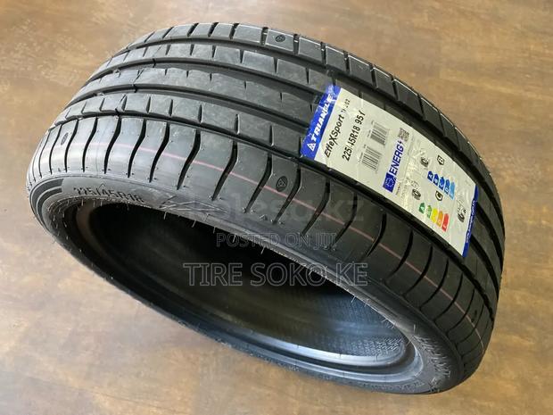 225/45r18 Triangle T.H202
