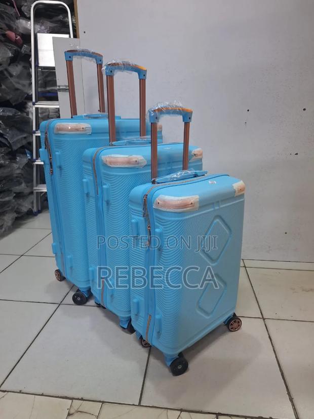 Travelling Bags - thumbnail 2