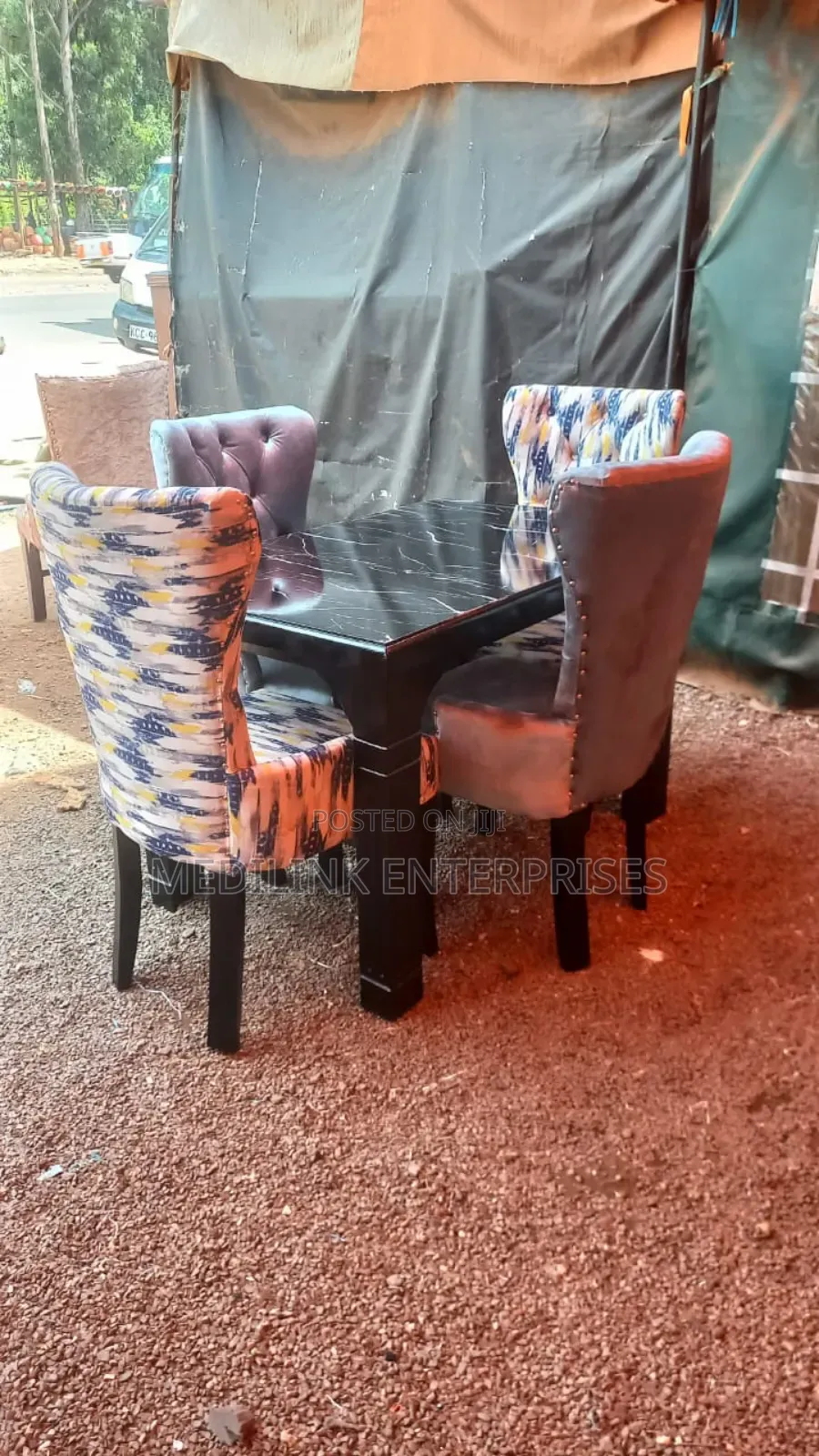 4-Seater Upholstered Set