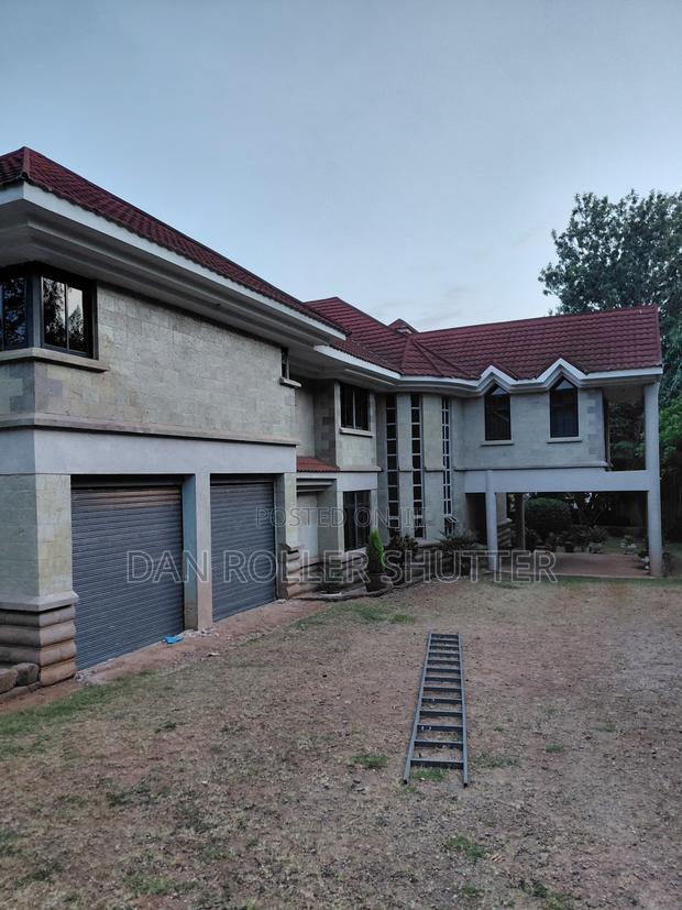 Remote-Controlled Automatic Shutter Door