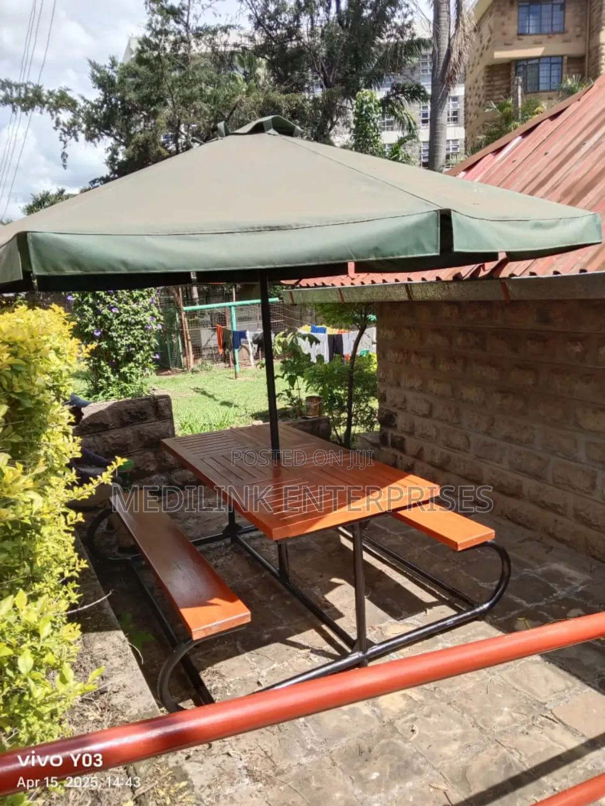 Modern Outdoor Raised Octagonal