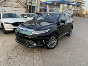 Toyota Harrier 2.0 2018 Black