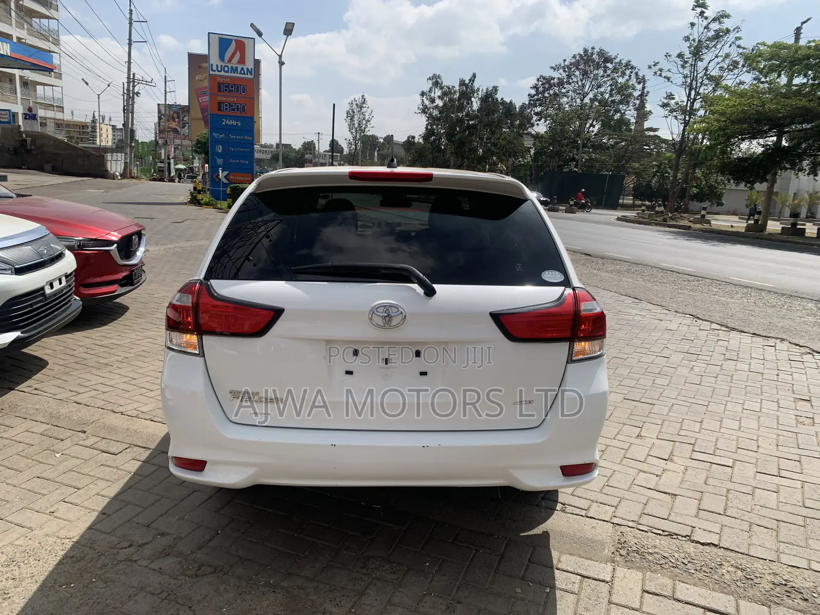Toyota Corolla Fielder 1.5 Petrol AWD 2018 White