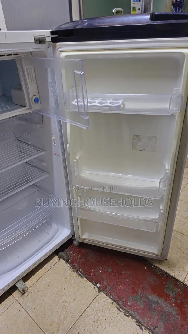 Samsung 196l Fridge(White) - thumbnail 4