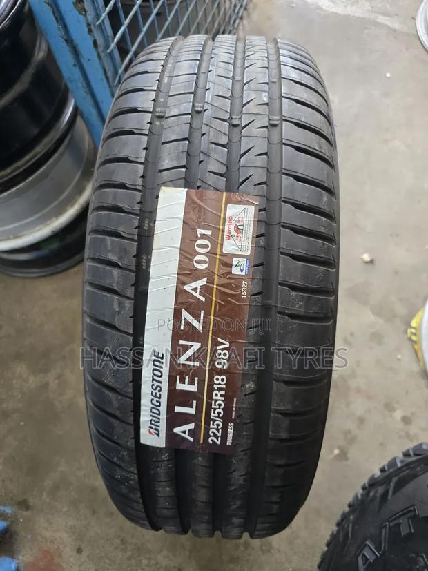 225/55r18 Bredgstone Tyre - main view