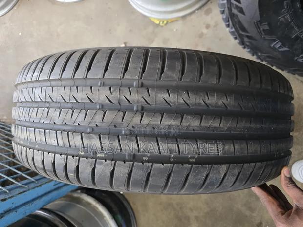 225/55r18 Bredgstone Tyre - thumbnail 2