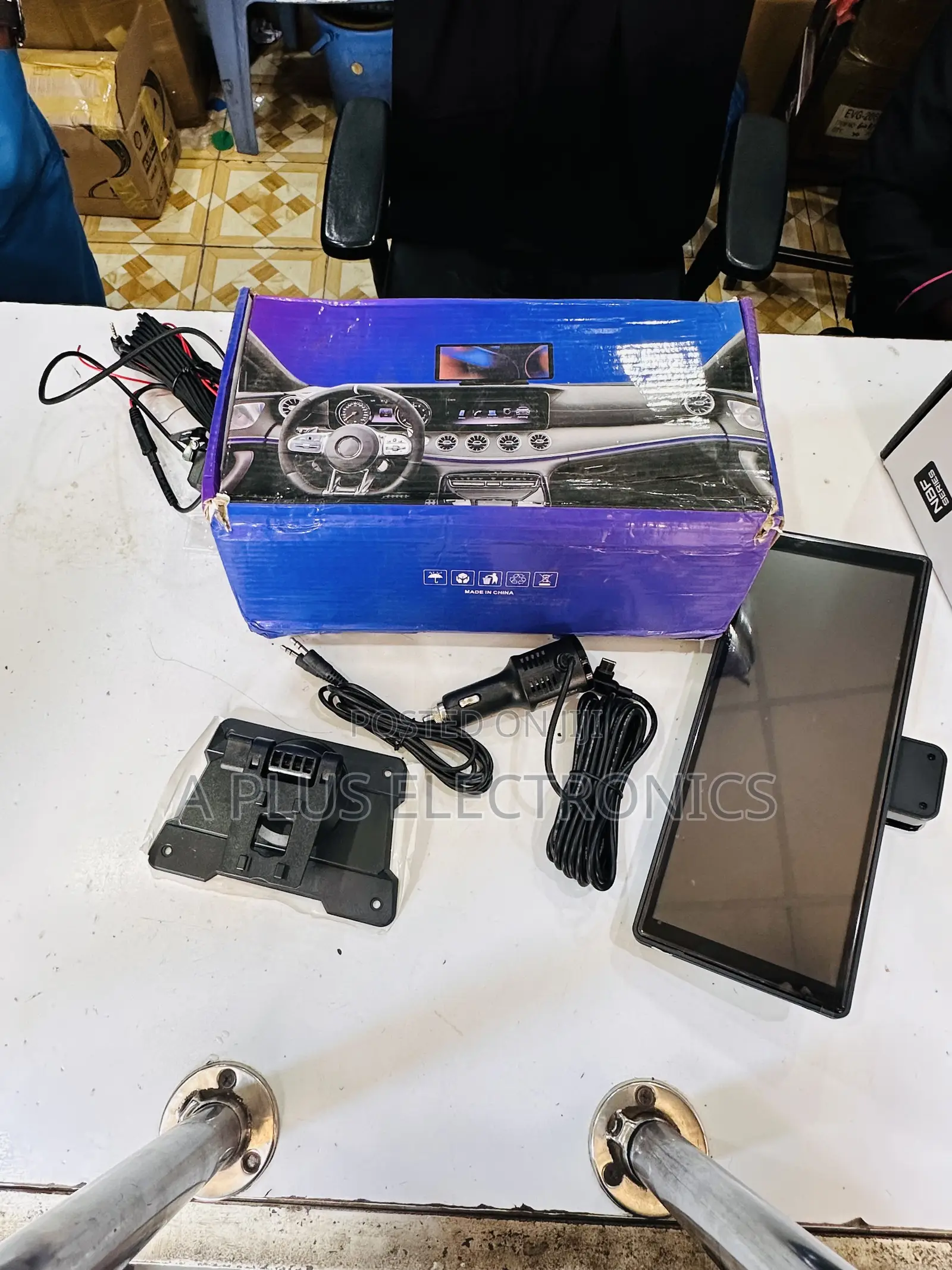 10.26 Inch Android Radio With Front and Back Dash Camera – Full Hd